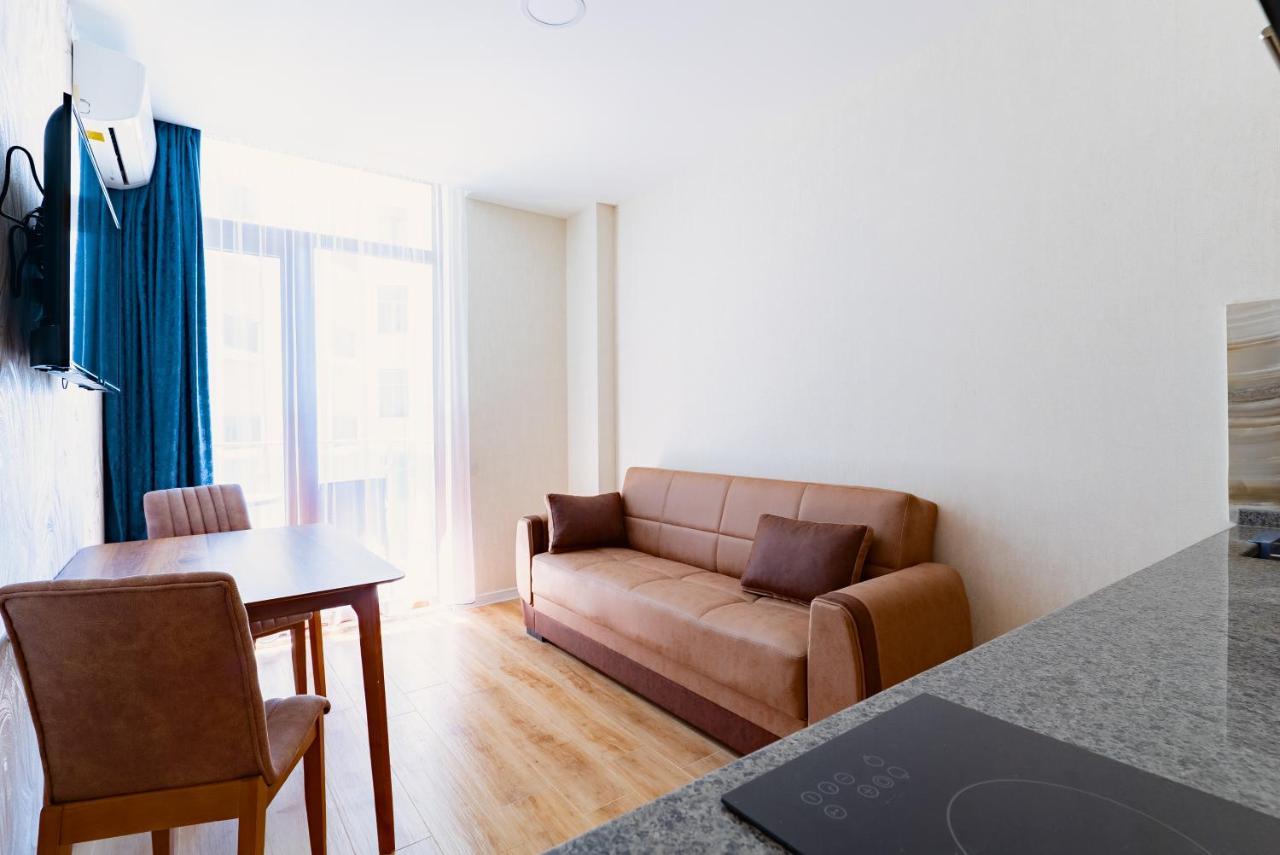 G-Point New Beach Батуми Экстерьер фото