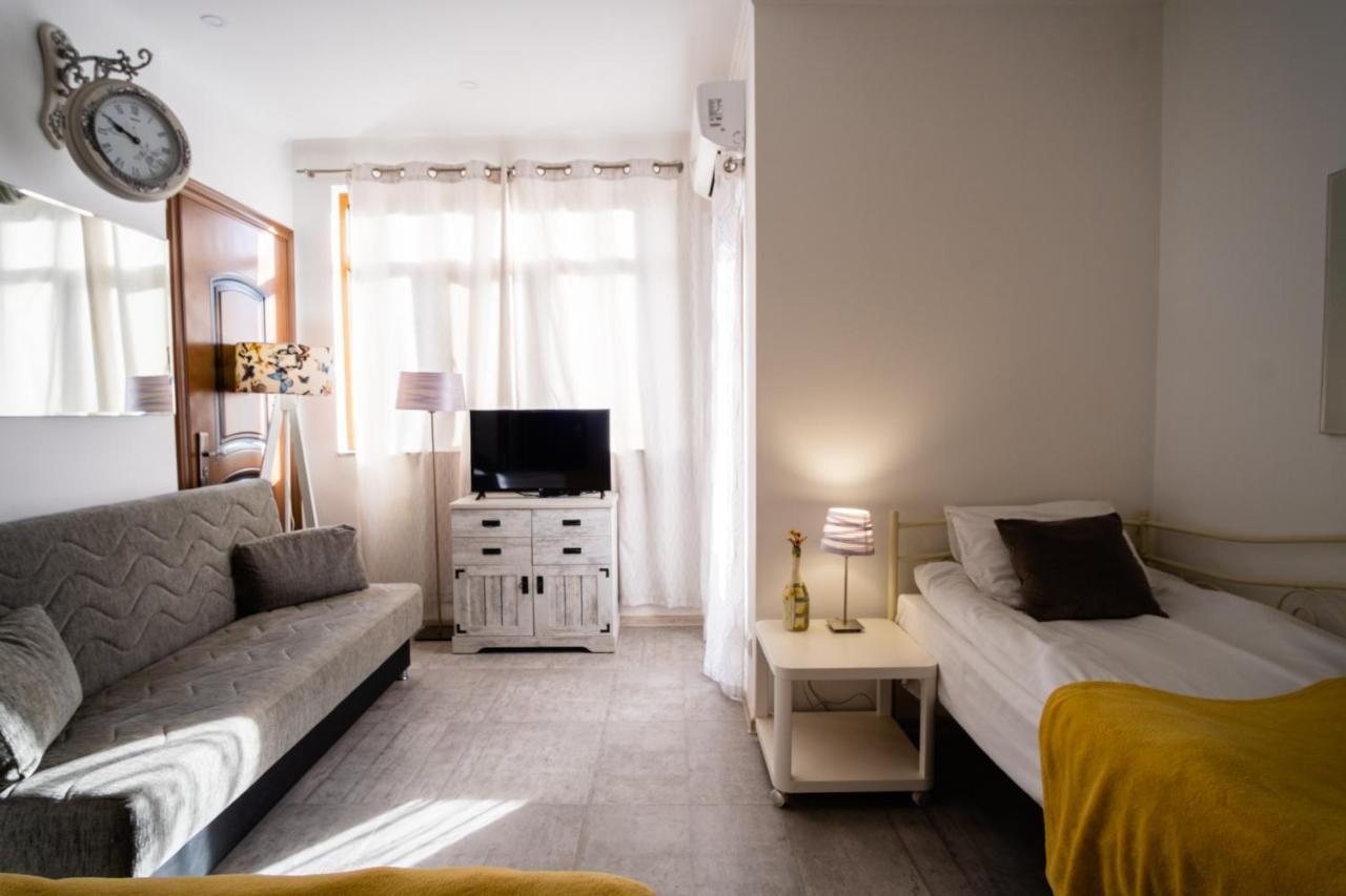 G-Point New Beach Батуми Экстерьер фото