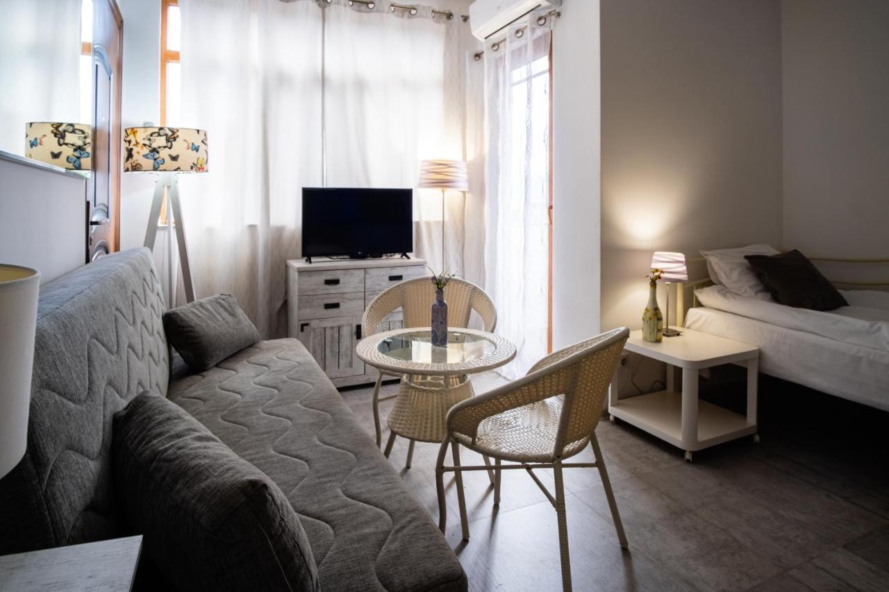 G-Point New Beach Батуми Экстерьер фото