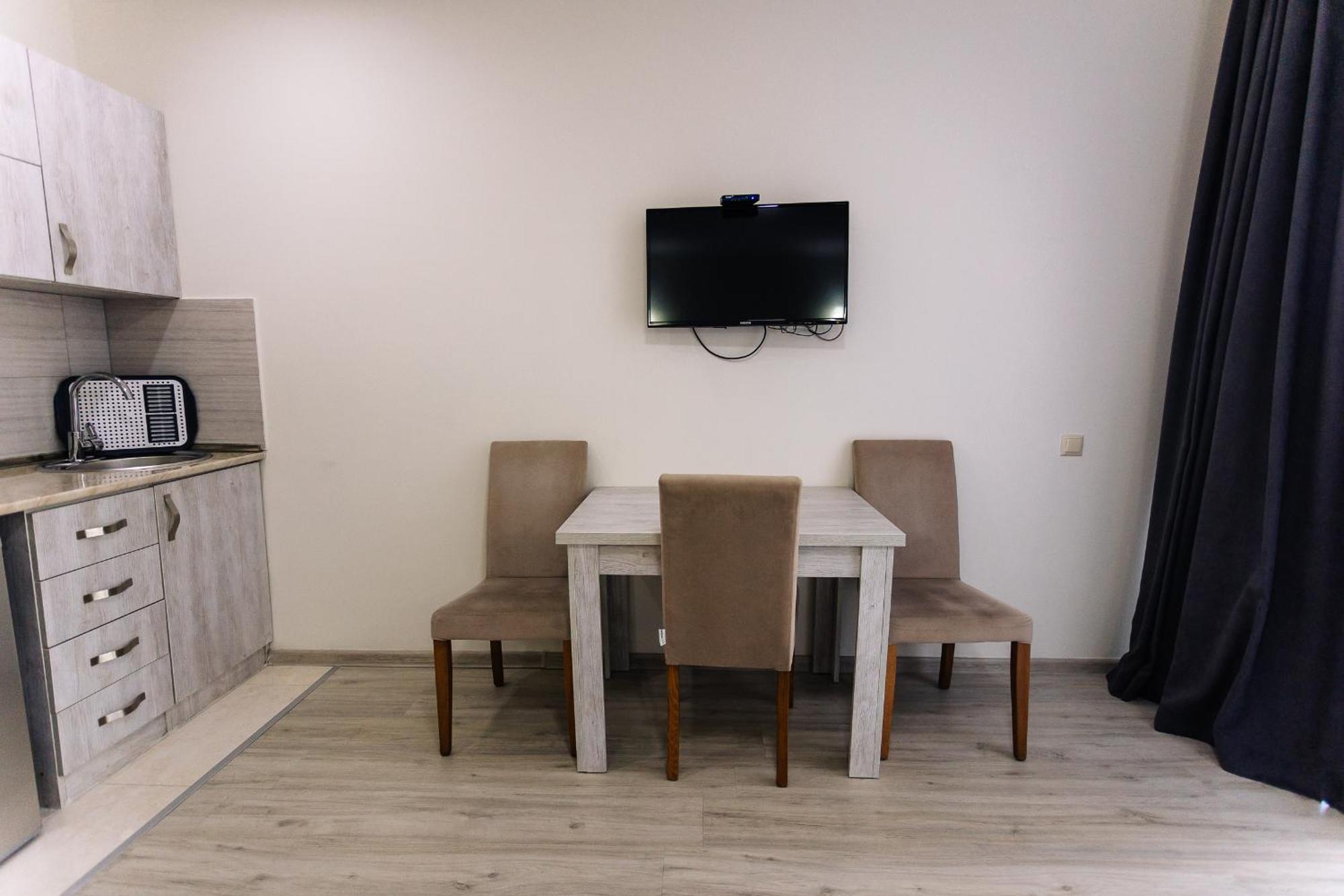 G-Point New Beach Батуми Экстерьер фото