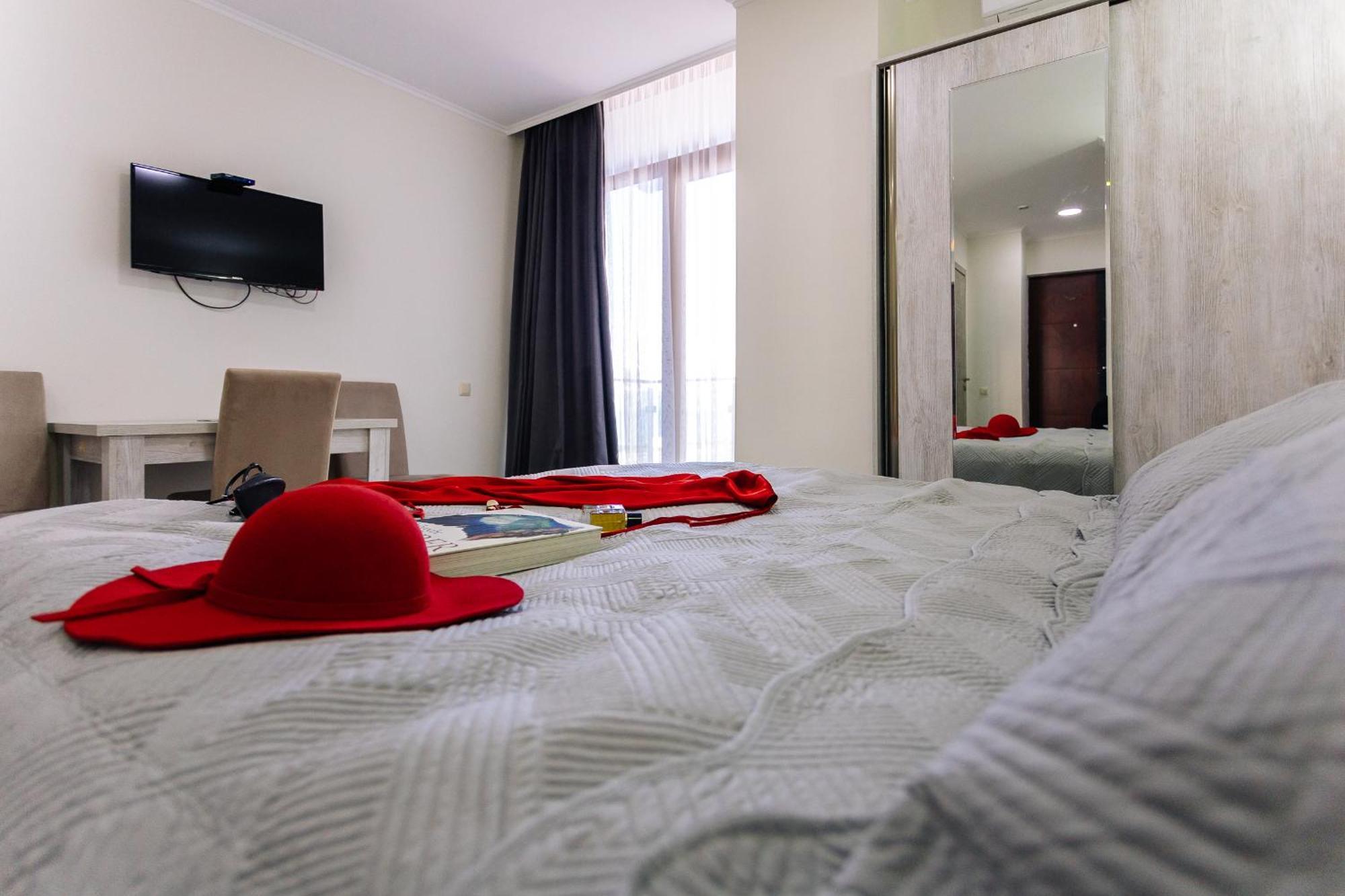 G-Point New Beach Батуми Экстерьер фото